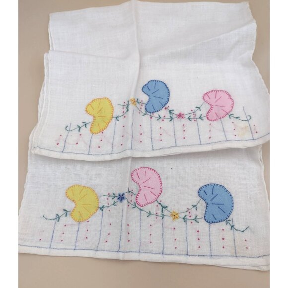 Vintage Hand Stitched Floral Linen Napkins Set Of 4 Flowers Handkerchiefs - Picture 2 of 10